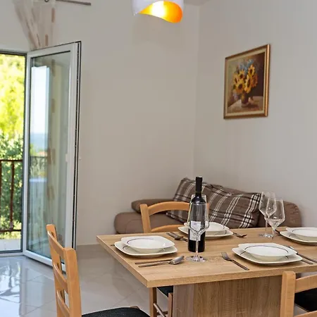 Apartment In City Centar Ivan Dolac