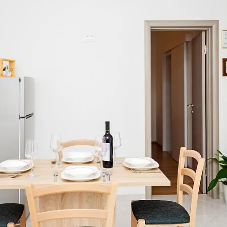 Appartamento Apartment In City Centar Ivan Dolac